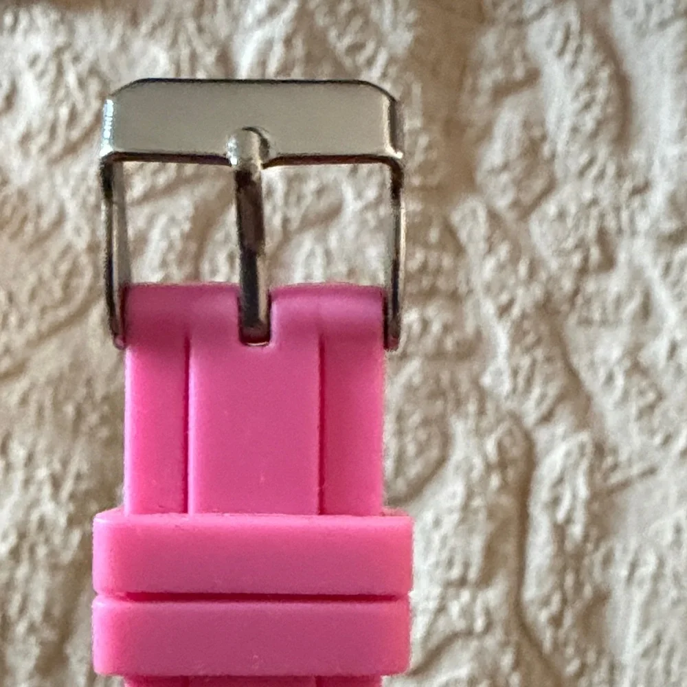 Hello Kitty Pink Silicone Strap Watch vintage